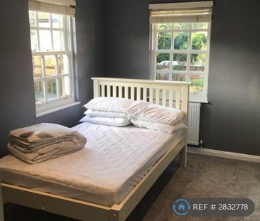 2 bedroom end of terrace house to rent - Photo 4