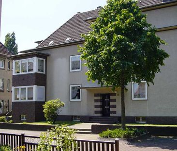 Schicke Wohnung mit Balkon in der Innenstadt – wird demnächst moder... - Foto 6