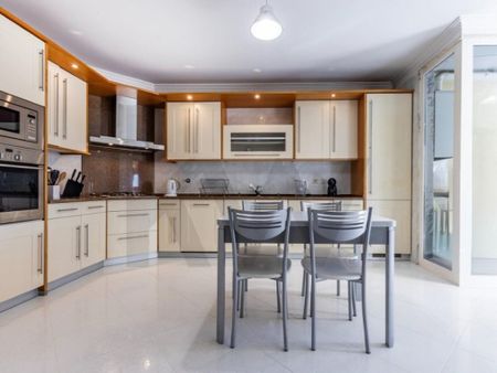 3 bedroom luxury Flat for rent in Ajuda, Portugal - Photo 3