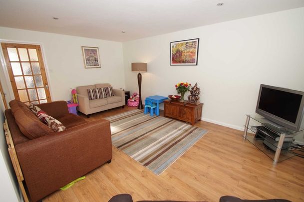 3 bed House for rent - Photo 1