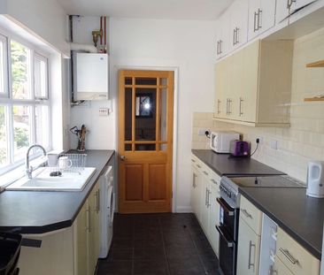 West Parade Room 1 - Photo 1