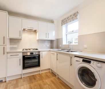 2 bedroom terraced house to rent - Photo 4