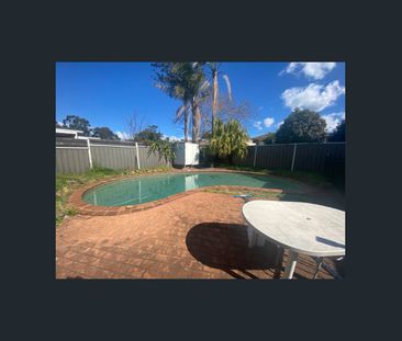 Old-Style House With Inground Pool + Separate Gaming Room - Photo 5