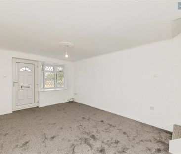 2 bedroom mews to rent - Photo 1