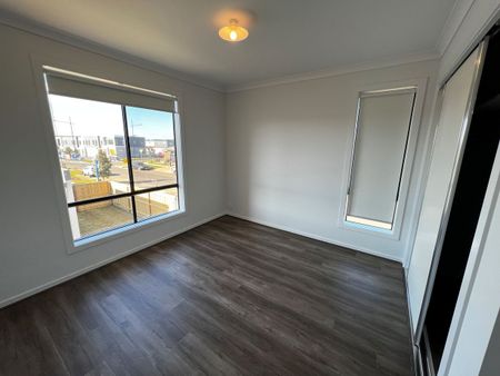Splendid 3Br Modern Townhouse in Thornhill Park! - Photo 4