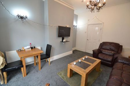 5 bedroom house to rent - Photo 2