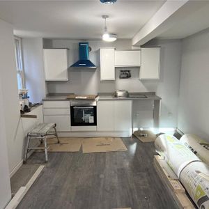 2 bedroom property to rent - Photo 2