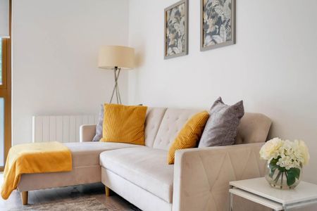 2 bedroom apartment to rent - Photo 2