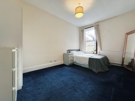 Room in a Shared House, Boundaries Road, SW12 - Photo 4