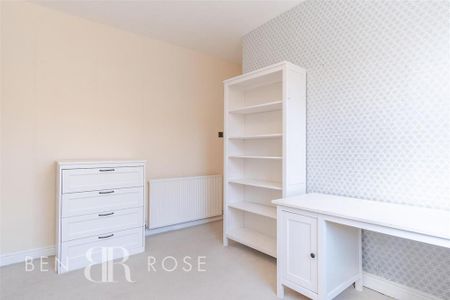 3 bedroom terraced house to rent - Photo 5