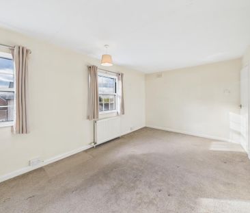 2 bedroom maisonette to rent - Photo 4