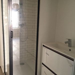 Arles centre au 1er étage studio de 33m² plus mezzanine, - Photo 3