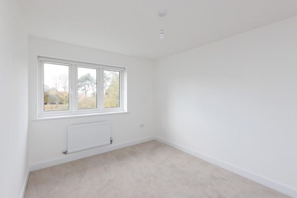 5 bedroom detached house to rent - Photo 1