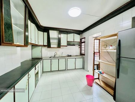 Blk 525 Pangshan Valley (Bukit Panjang), HDB Executive - For Rent - Photo 4