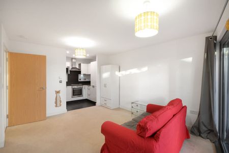 Surrey Quays Road London SE16 - Photo 2