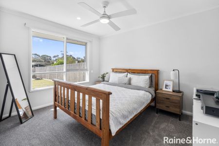 Renovated Beautiful Home! - Photo 5