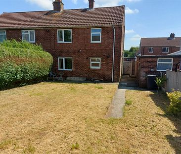 3 Bedroom House - Semi-Detached - Photo 3