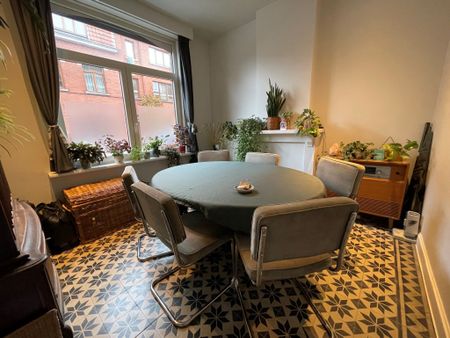 Knap gerenoveerde woning met strak interieur en zonnig terras - Photo 3