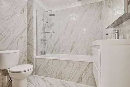 St. Matthews Gardens, Cambridge, CB1 - Photo 2