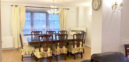 Three Bedrooms Apartment in Porchester Place, W2 - Photo 3