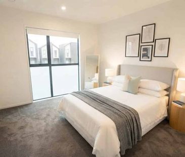 Two Bedroom townhouse, One Bathroom, One Separate Toilet + Study To... - Photo 2