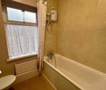 2 bedroom end of terrace house to rent - Photo 3