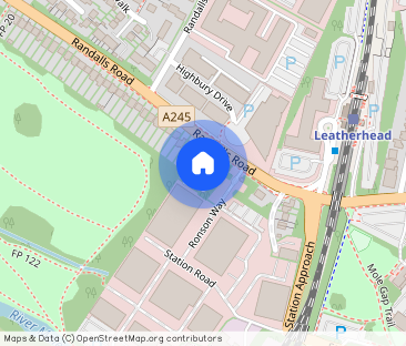Leatherhead, KT22 - Photo 1