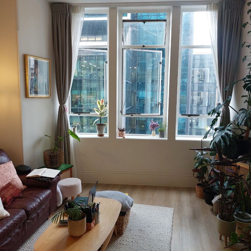 Retro City Living - Photo 1