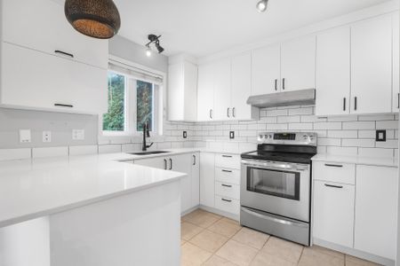 Maison à étages - 126 Rue de Cherbourg - Photo 4