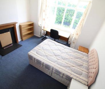 4 bedroom terraced house to rent - Photo 3