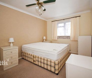 3 bedroom semi-detached house to rent - Photo 4