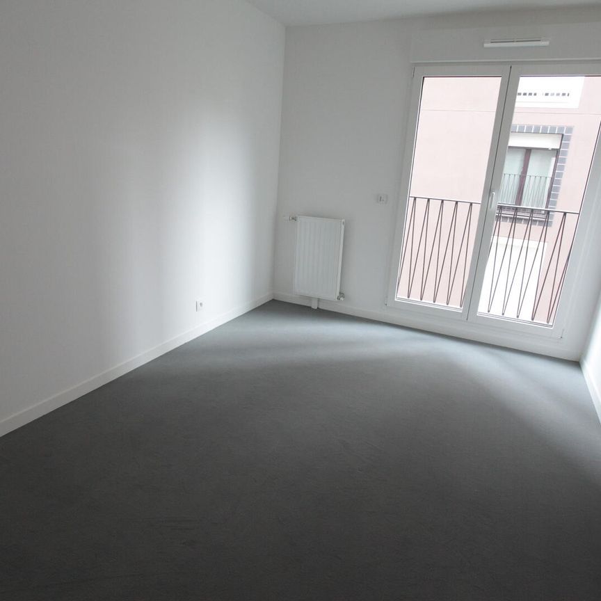 location Appartement F3 DE 59.9m² À ASNIERES - Photo 1