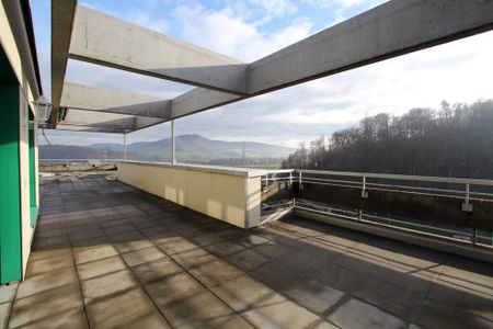 Grosszügige 5.0-Zimmerwohnung mit Dachterasse und Weitblick - Photo 2