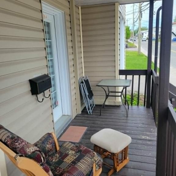 logement 3 1/2 à louer 950$/mois tout inclus et meubler ville de Quebec libre maintenant - Photo 1