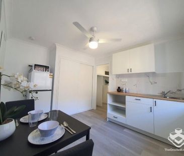 Well Presented, Furnished + Bills Incl - Photo 4