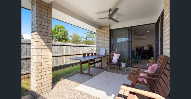 Modern Family home waiting for you - Photo 1