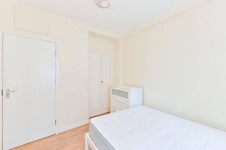 4 bedroom flat to rent - Photo 5