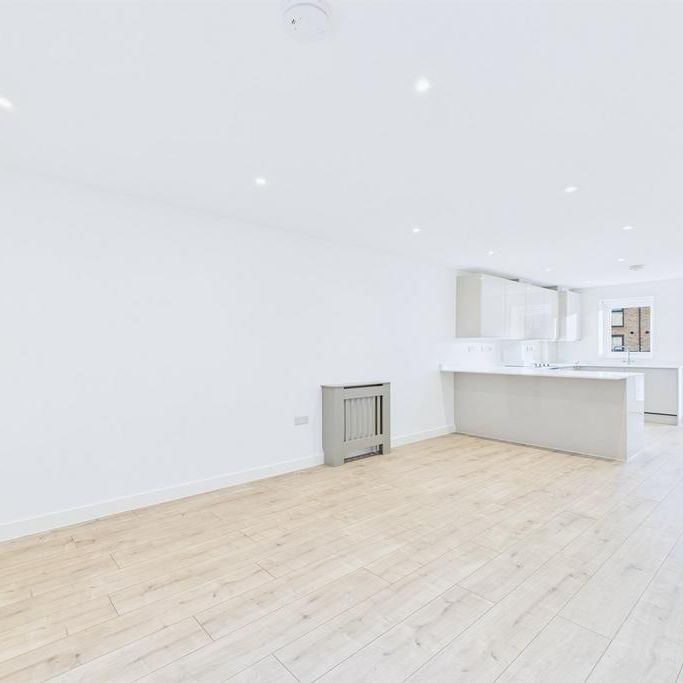 2 bedroom terraced house to rent - Photo 1