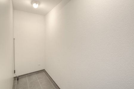 "Modern apartment in top location" - Photo 2