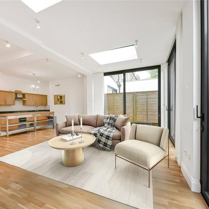 4 bedroom apartment to rent - Photo 1