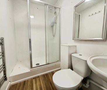 1 bedroom Property To Let - Photo 3