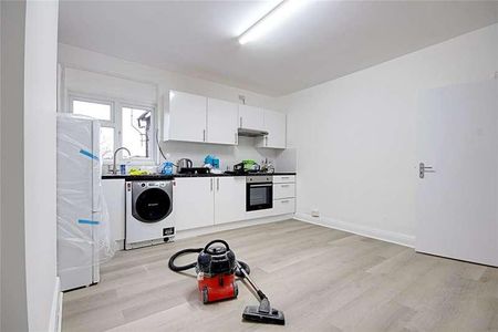 Hertford Road, Enfield, EN3 - Photo 4