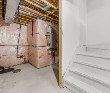 For Lease - 54 Medici Lane, Hamilton, Ontario - Photo 2