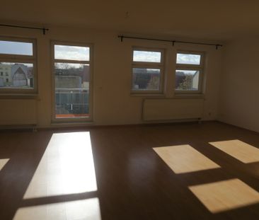 Dachgeschoß mit sonnigem Balkon - neuer Einbauküche - zentral - mit... - Photo 2
