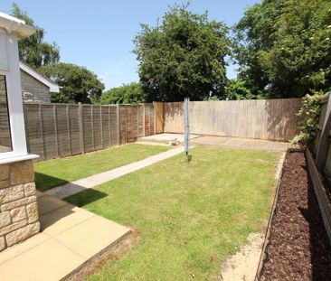 2 bedroom bungalow to rent - Photo 2