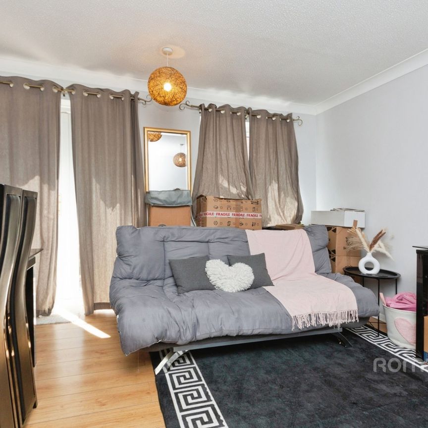2 bedroom house to rent - Photo 1