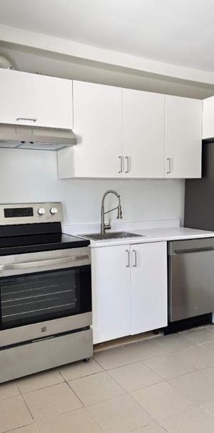 3 CH - 1 SDB - Sainte-Anne-de-Bellevue - $1,770 /mo - Photo 1