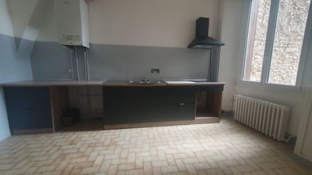 Location Maison 2 pièces 74m² ETAMPES 91150 - Photo 2