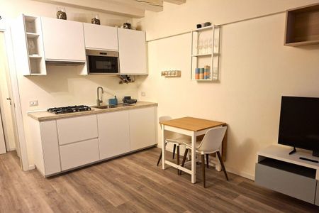 Verona, Veronetta - bilocale in affitto transitorio - Photo 3