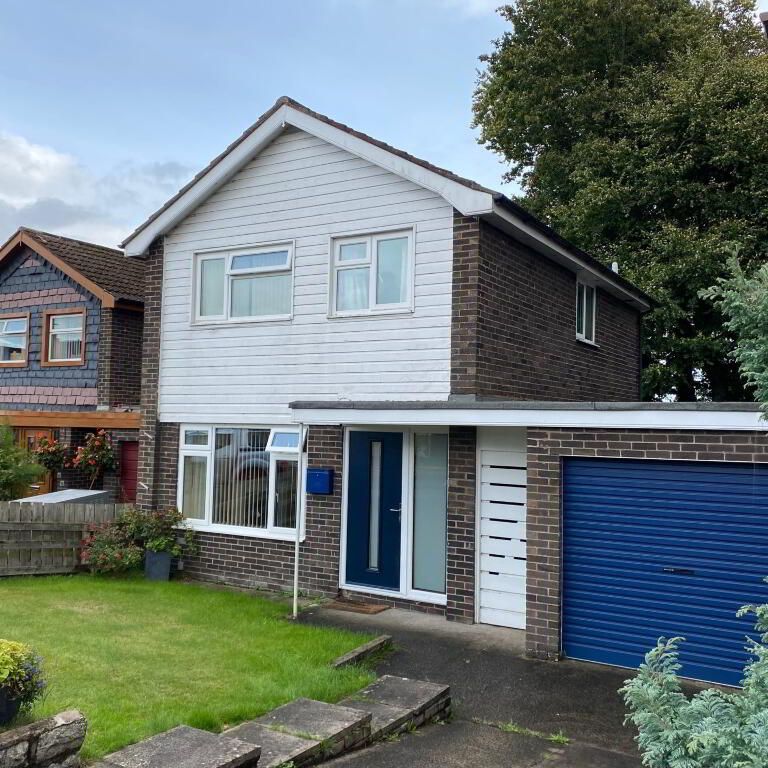 66 Woodview Crescent, Lisburn, BT28 1LF - Photo 1